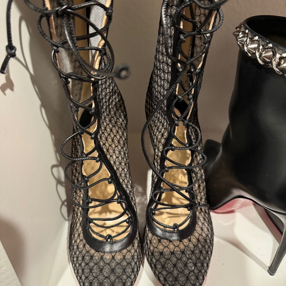 Authentic Christian Louboutin Lace Up Booties Boots Size 37.5 Color Black/Cream